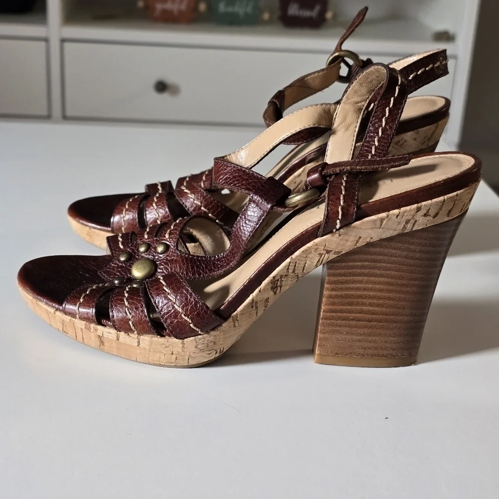 Vintage Franco Sarto Brown Leather Strappy Women's Sandals - Picture 4 of 13